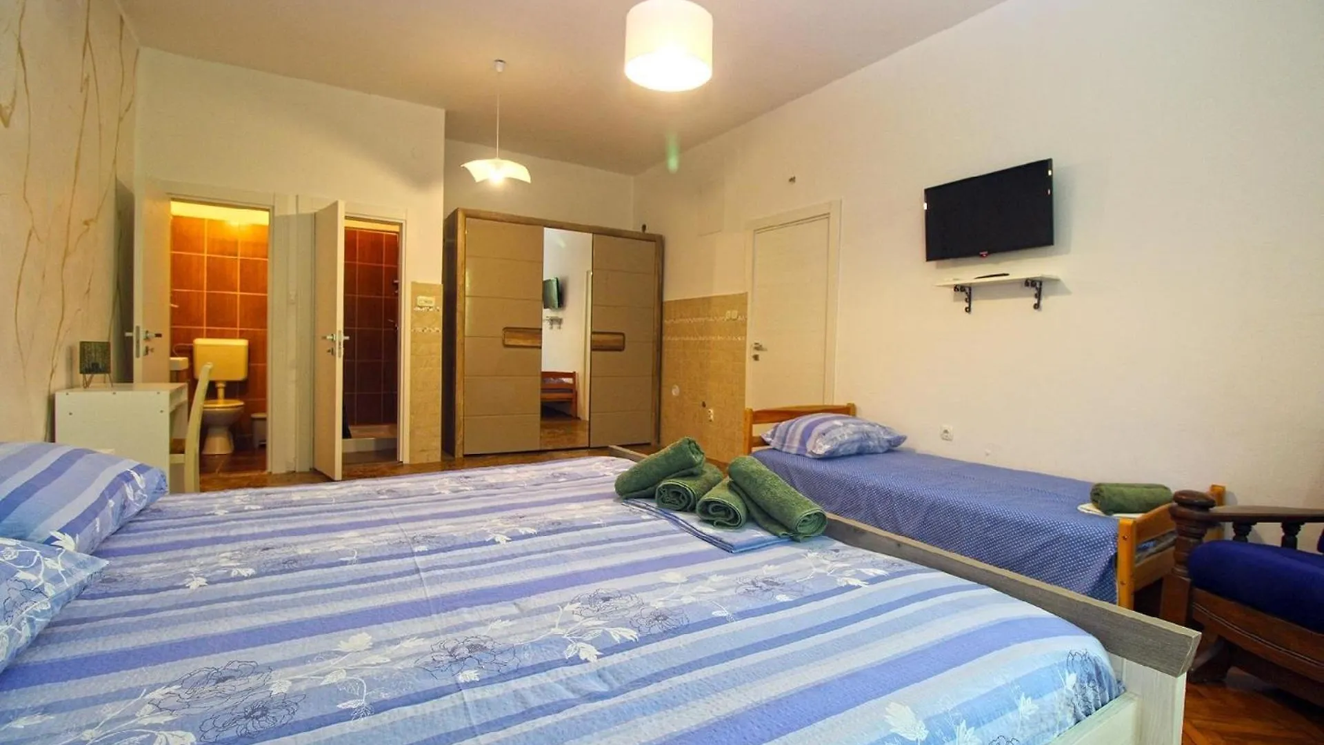 Ferienwohnung Fuer 10 Personen Ca 150 Qm In Pula, Istrien Istrische Riviera 0*, Pula Croatia