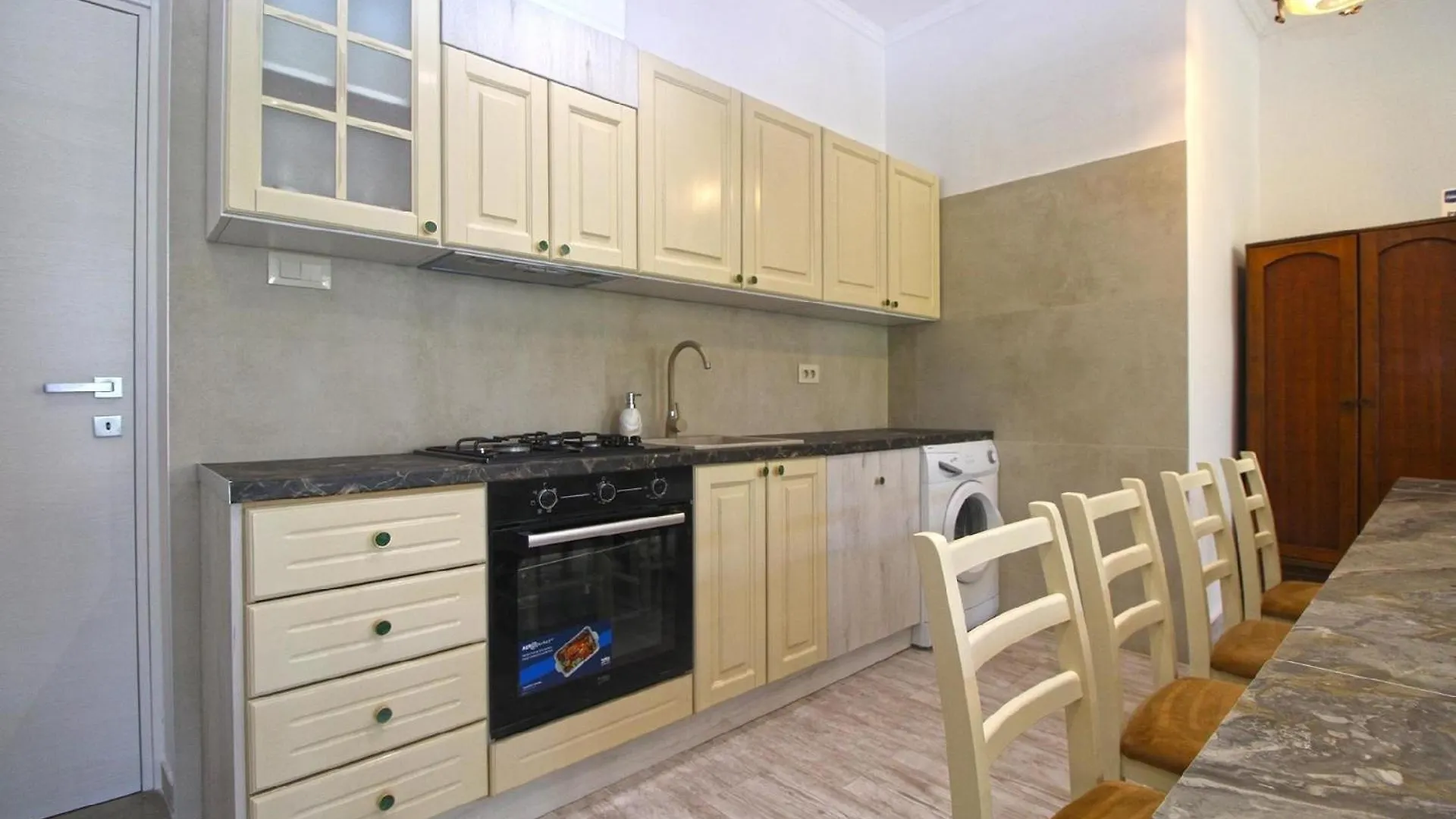 Ferienwohnung Fuer 10 Personen Ca 150 Qm In Pula, Istrien Istrische Riviera